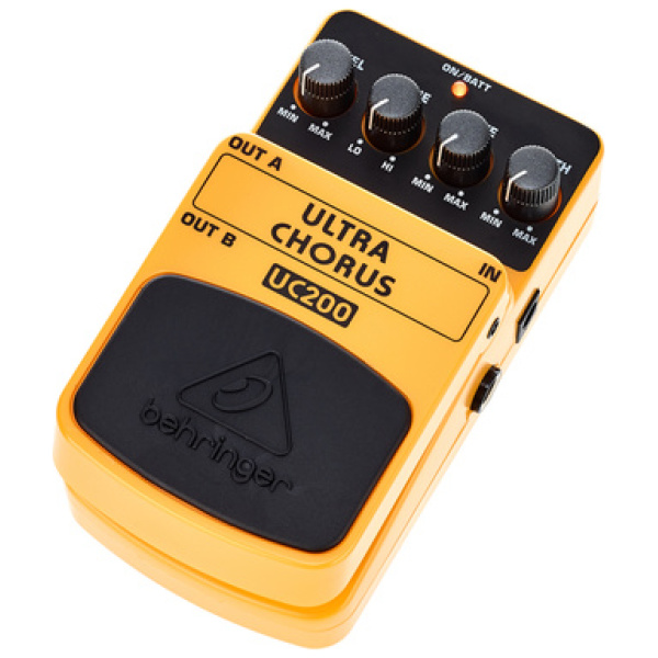 Behringer UC200